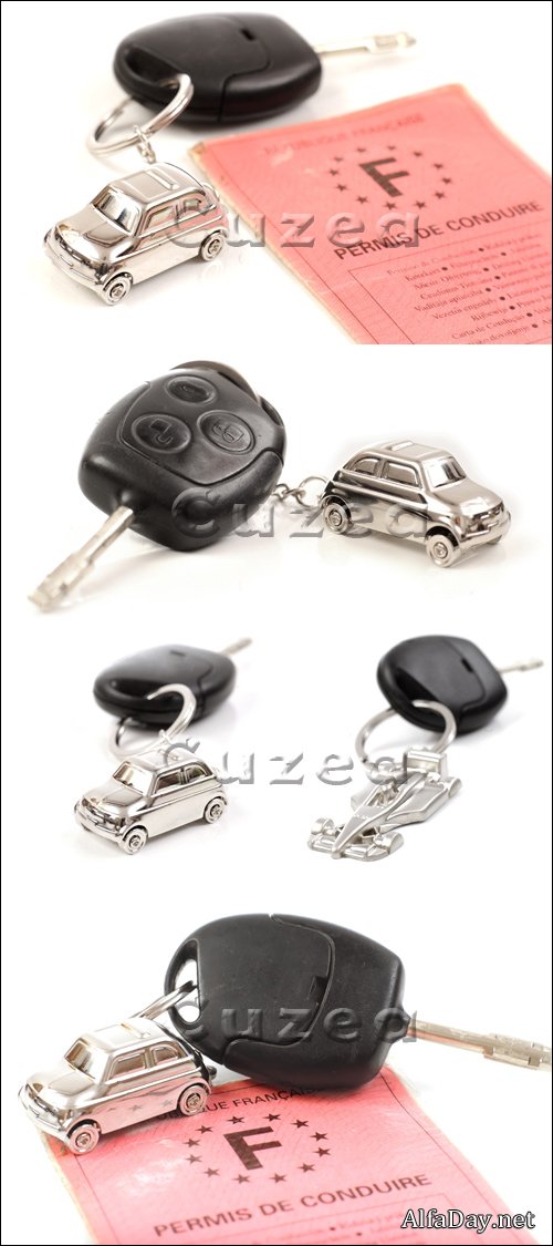 ����� �� ������ � ������������ ����� / Car key and driving license - stock photo
