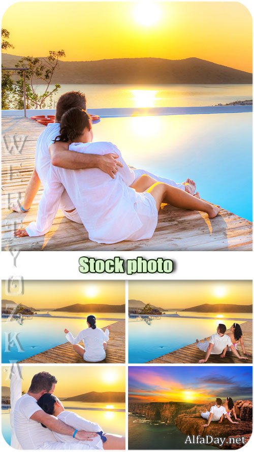 ����������� ���� � ������������ ����� / Romantic couple and an amazing sunset - Raster clipart