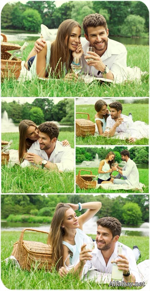 �������� ����, ������ �� ������� / Beautiful couple having a picnic - Stock photo