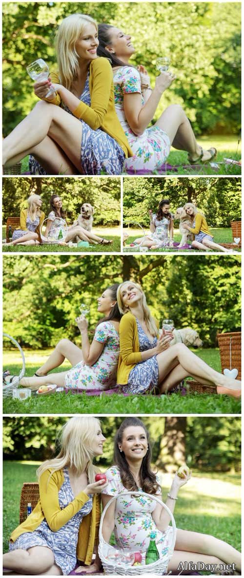 Young girl on picnic - Stock photo