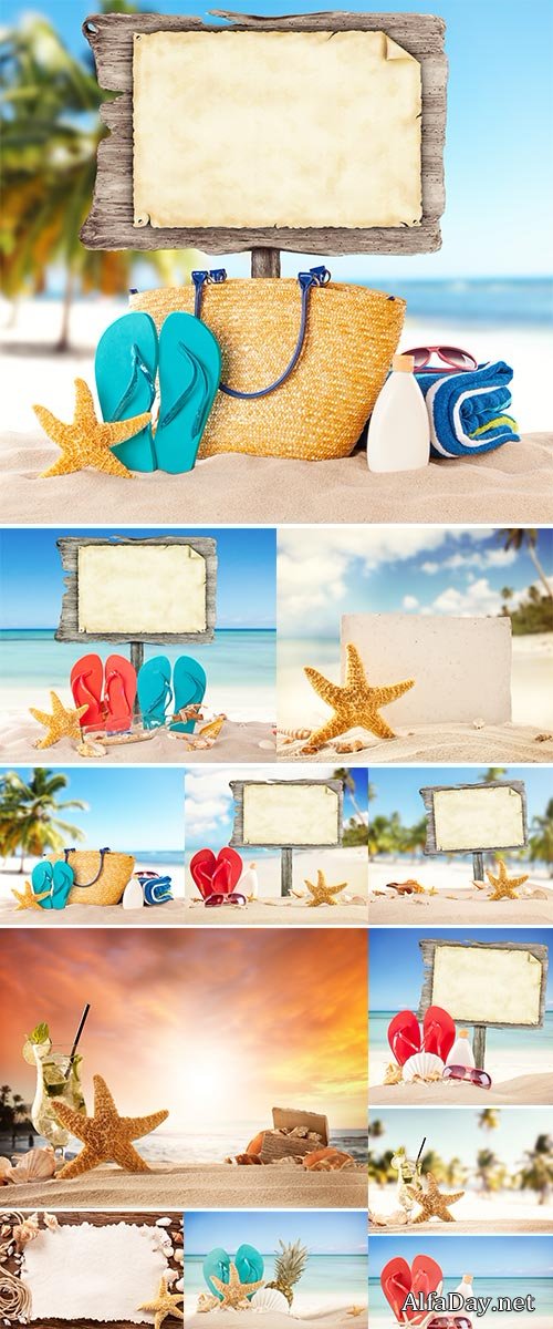 Summer beach with shells, stars and blank wooden poster - Stock Image